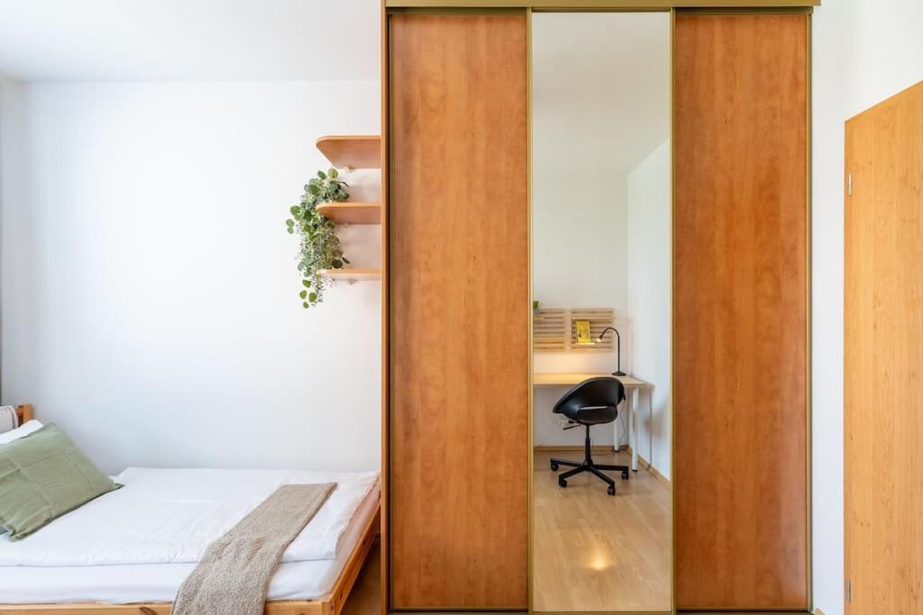 Duna Retreat: City Serenity Bratislava Ngoại thất bức ảnh