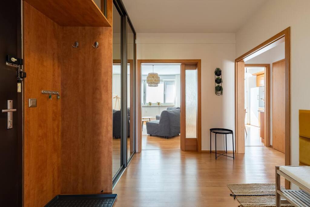 Duna Retreat: City Serenity Bratislava Ngoại thất bức ảnh