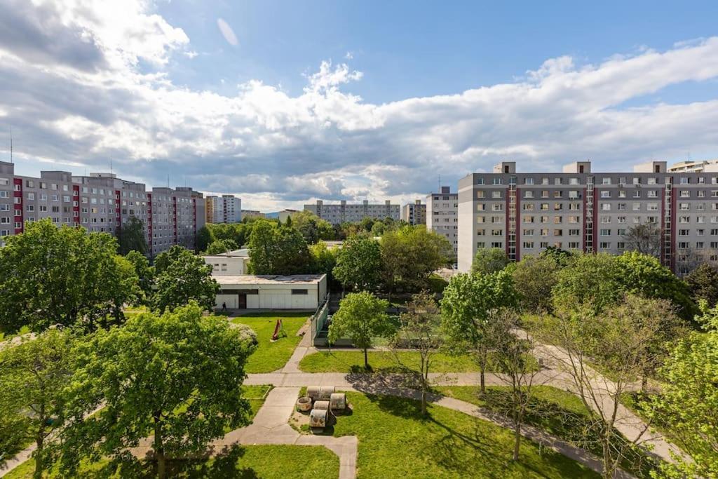 Duna Retreat: City Serenity Bratislava Ngoại thất bức ảnh